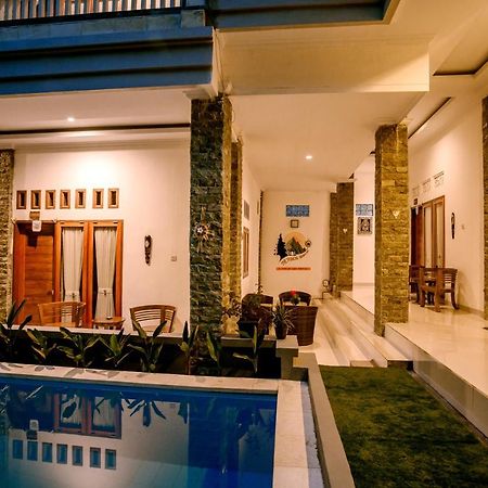 The Puncak Santhi Inn Batununggul Zewnętrze zdjęcie