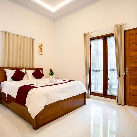 The Puncak Santhi Inn Batununggul Zewnętrze zdjęcie