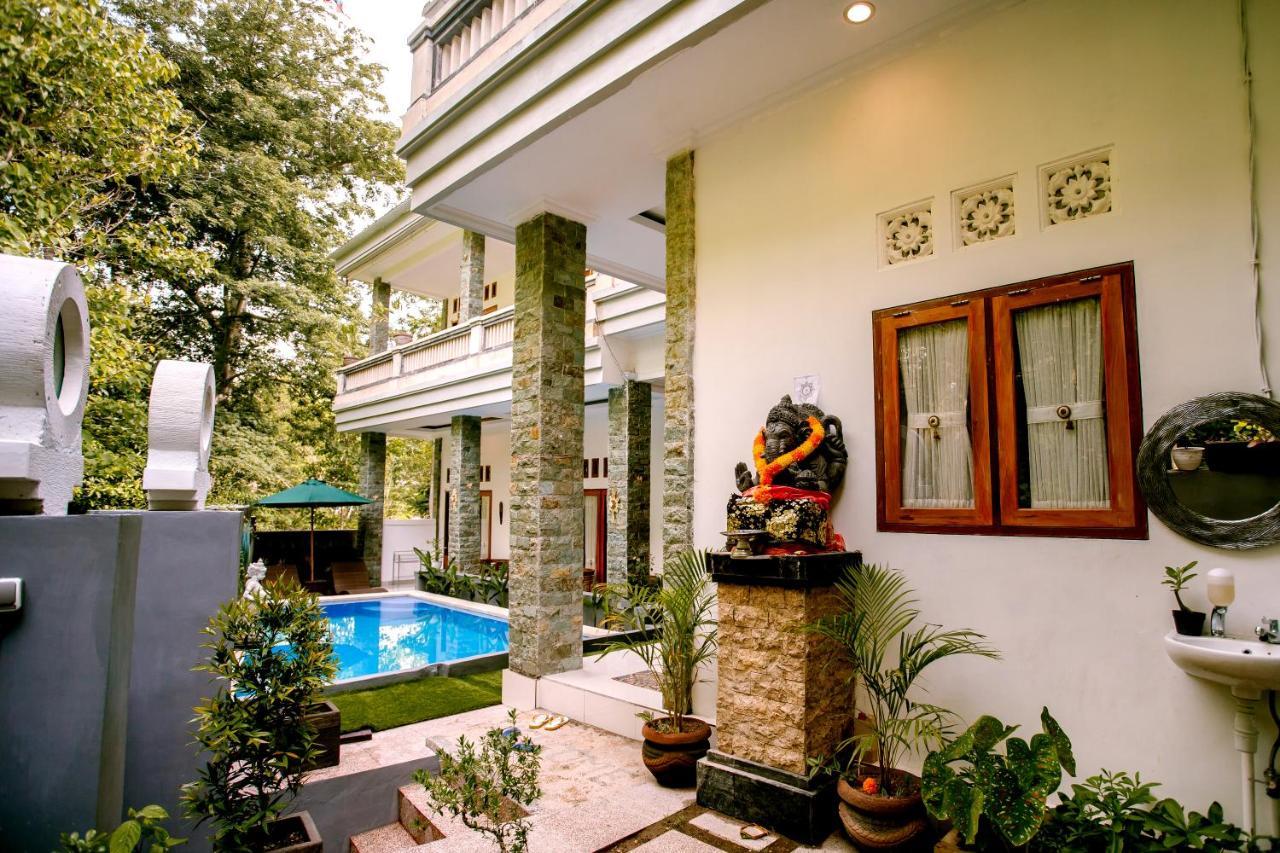 The Puncak Santhi Inn Batununggul Zewnętrze zdjęcie