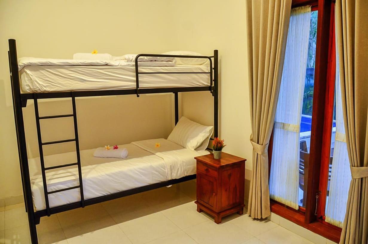 The Puncak Santhi Inn Batununggul Zewnętrze zdjęcie